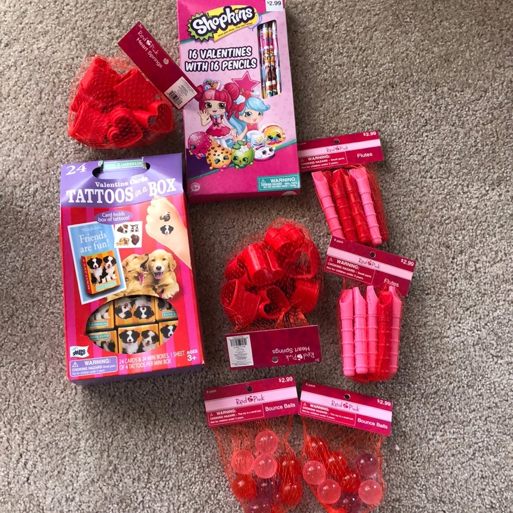 Valentine’s Day Party Favors Cards Pencils Tattoos